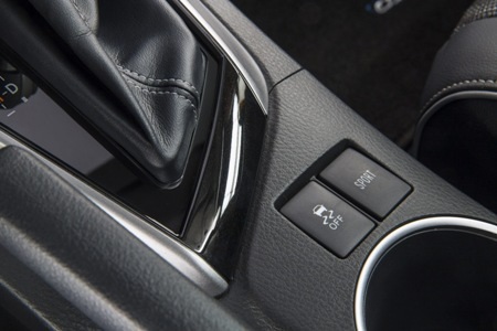 Cận cảnh xe Corolla thế hệ mới - 18 Màn hình cảm ứng
